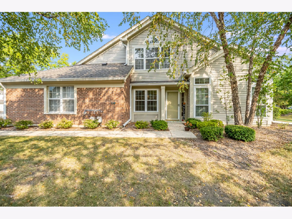 Townhomes & Condos & Homes Sold Fairfax Commons Silvercrest Bartlett Illinois, 1658 Cayman