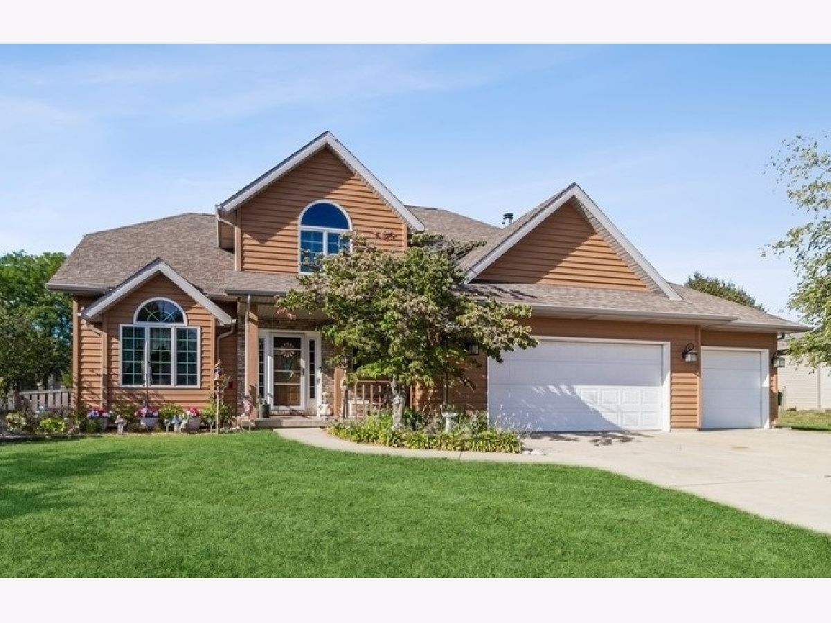 Homes Sold Vintage Shorewood Illinois, 1203 David A Barry