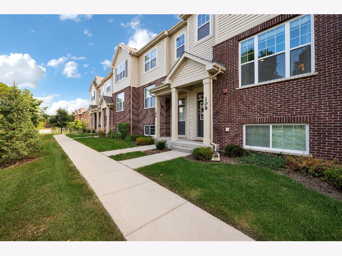 Condos & Townhomes Sold Lexington Crossing Rolling Meadows Illinois, 108 Lexington