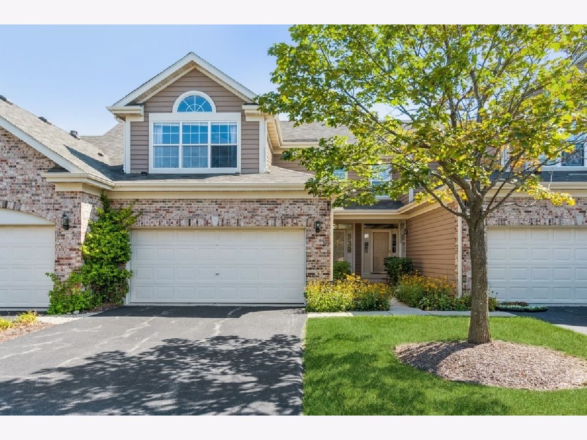 Townhomes Sold Deer Crossing Naperville Illinois, 922 Havenshire