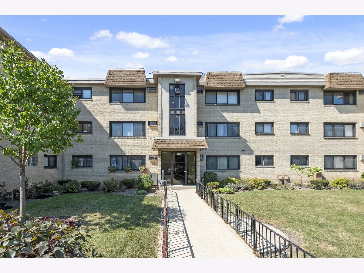 Condominiums Sold Brandy Court Condos Des Plaines Illinois, 9633 Brandy