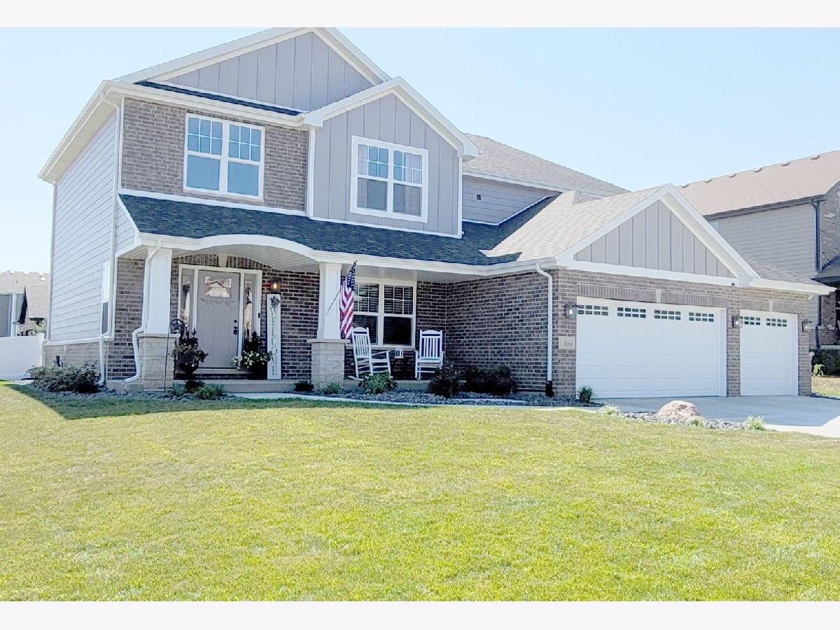 Homes Sold Oak Creek Lockport Illinois, 16561 Deerwood