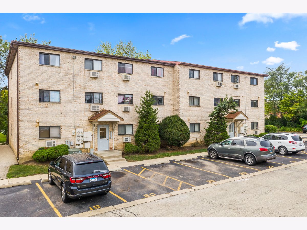 Condos & Townhomes Rented Pine Creek Palatine Illinois, 528 Spruce