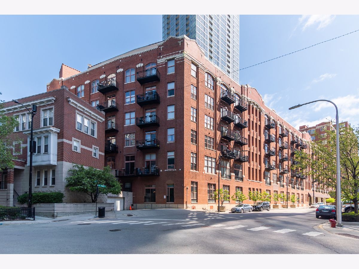 Condos & Townhomes Rented Sexton Lofts Chicago Illinois, 360 Illinois