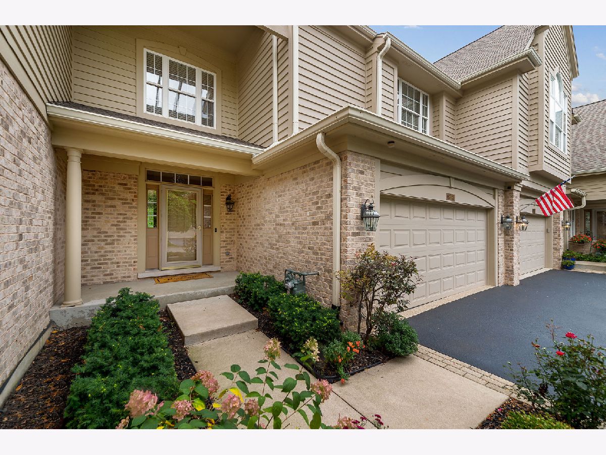 Townhomes & Homes Sold Ashbrook Indian Head Park Illinois, 6212 Edgebrook