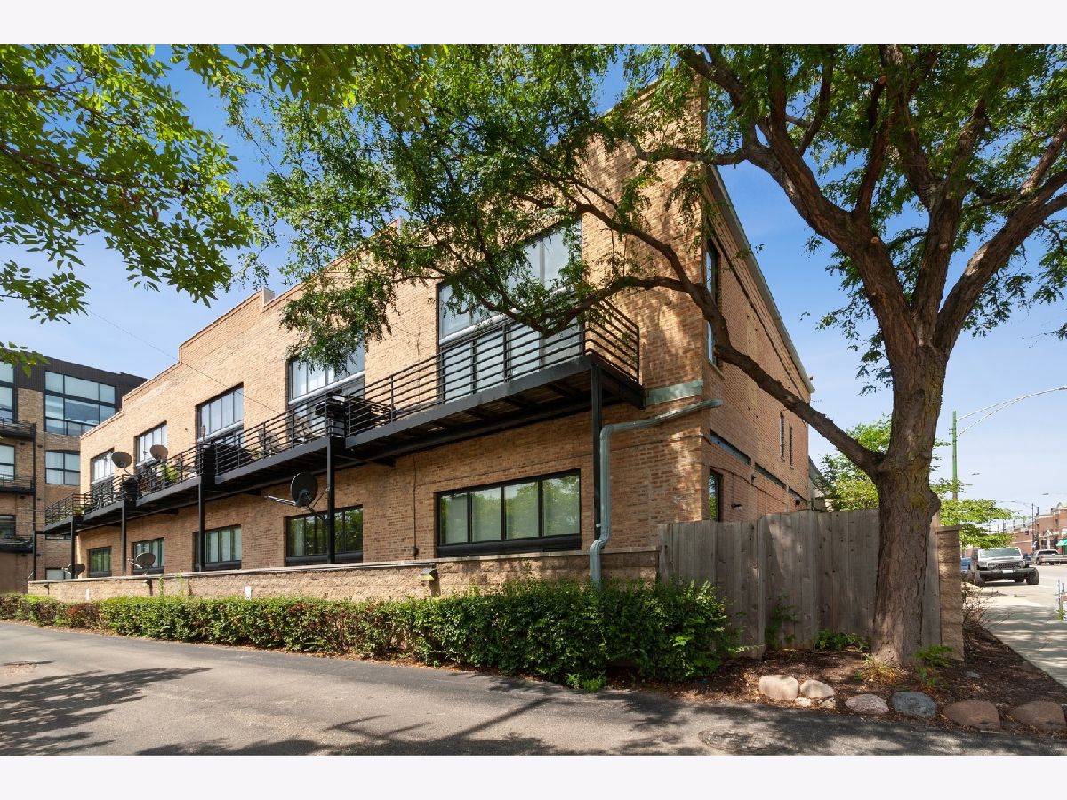 Condominiums Rented Riverbend Lofts Chicago Illinois, 2620 Clybourn