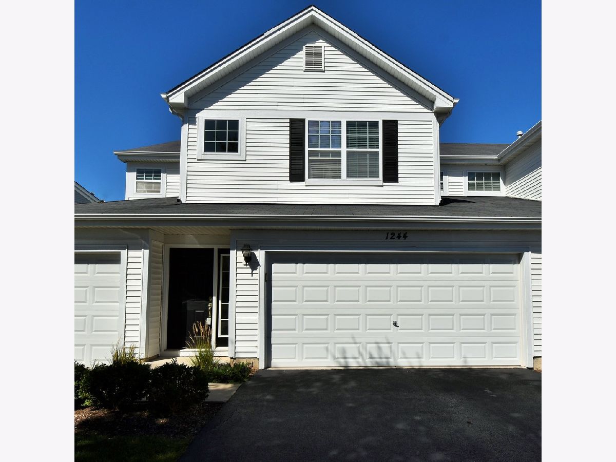 Condos & Townhomes & Homes Sold Remington Pointe Fox Lake Illinois, 1244 Chesterton