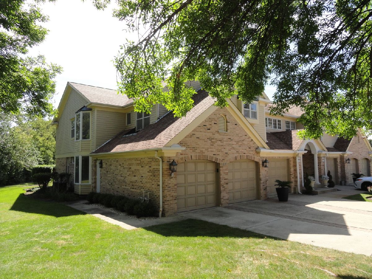 Townhomes & Condos Sold Ashbury Inverness Illinois, 1839 Ashbury