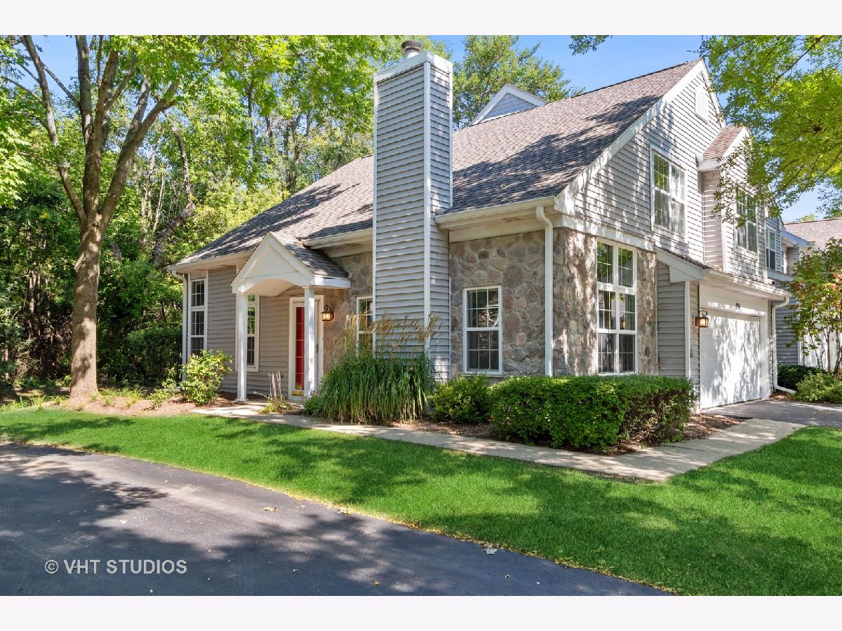 Townhomes Sold Library Hill Wauconda Illinois, 136 Parkview