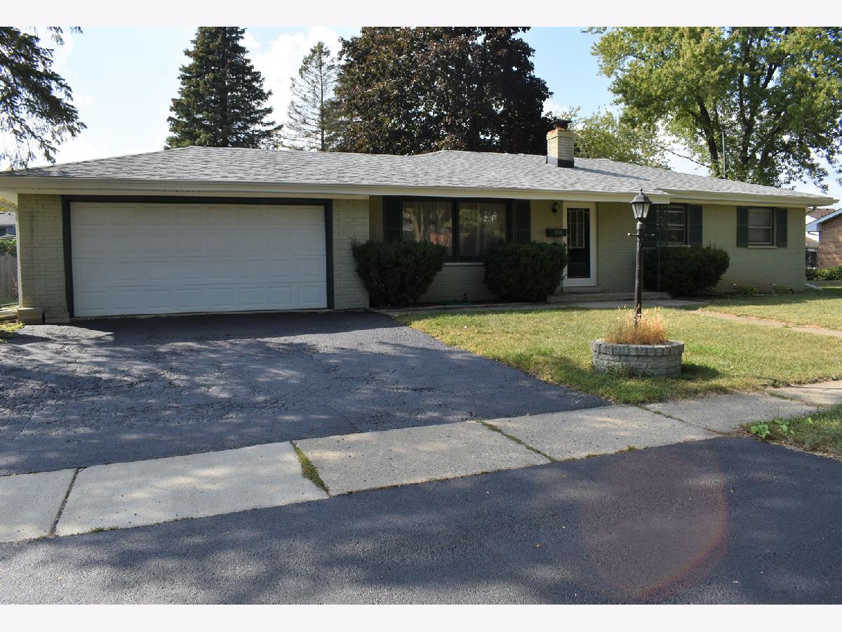 Homes Sold Village Green Antioch Illinois, 566 Garys