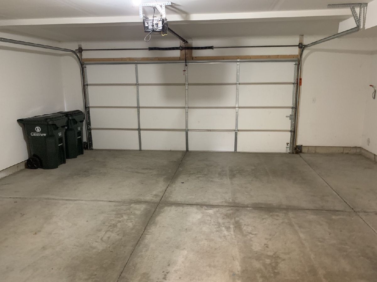 Townhomes & Homes Rented Westgate At The Glen Glenview Illinois, 2014 Dauntless