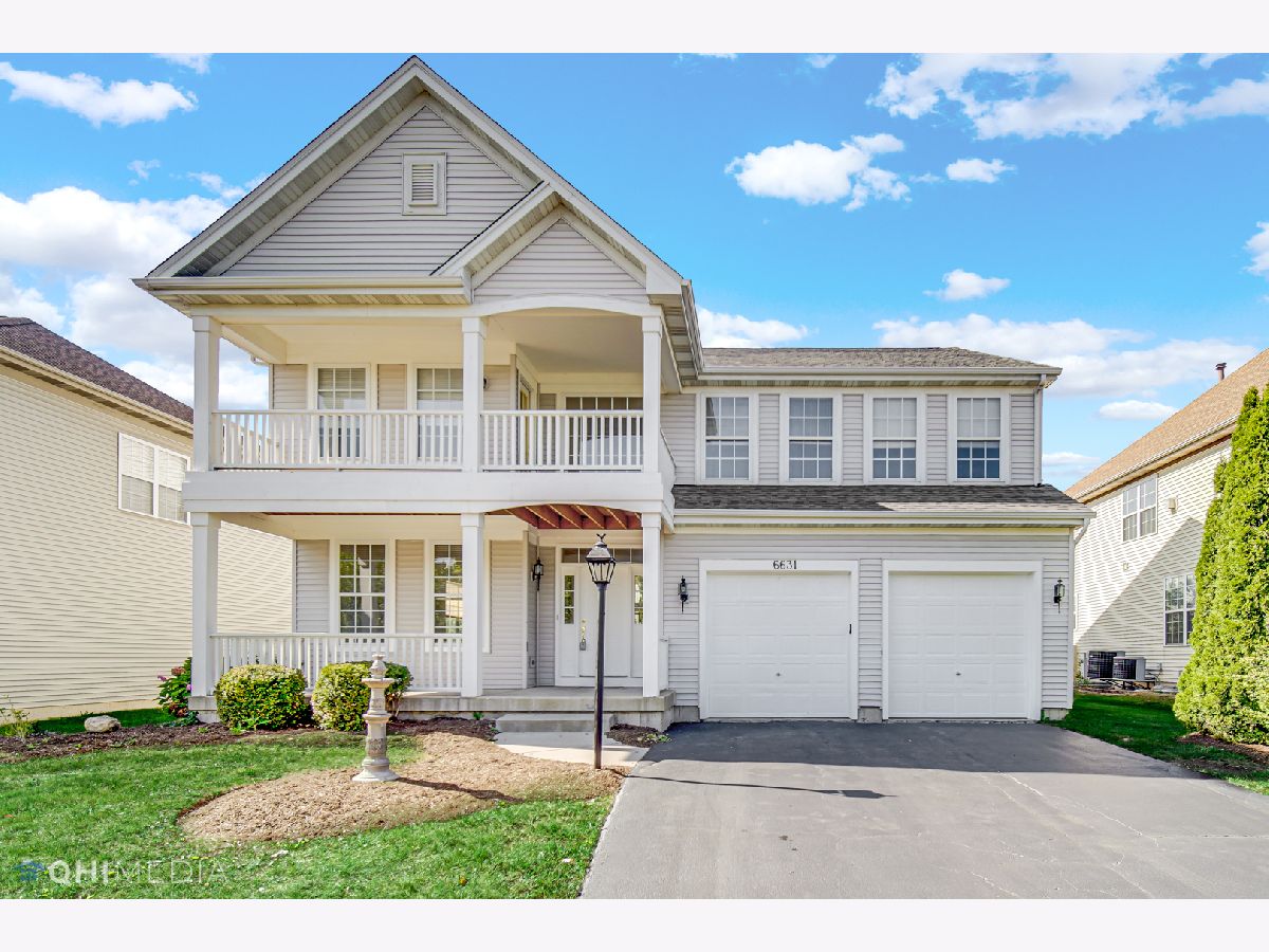 Homes Sold Grandview Farms Carpentersville Illinois, 6631 Majestic
