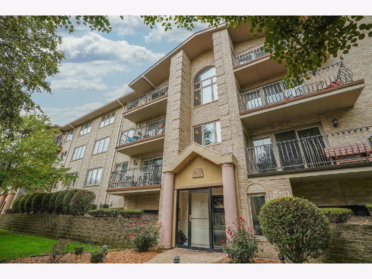 Condominiums Sold Oaks Of Oak Lawn Oak Lawn Illinois, 10418 Keating
