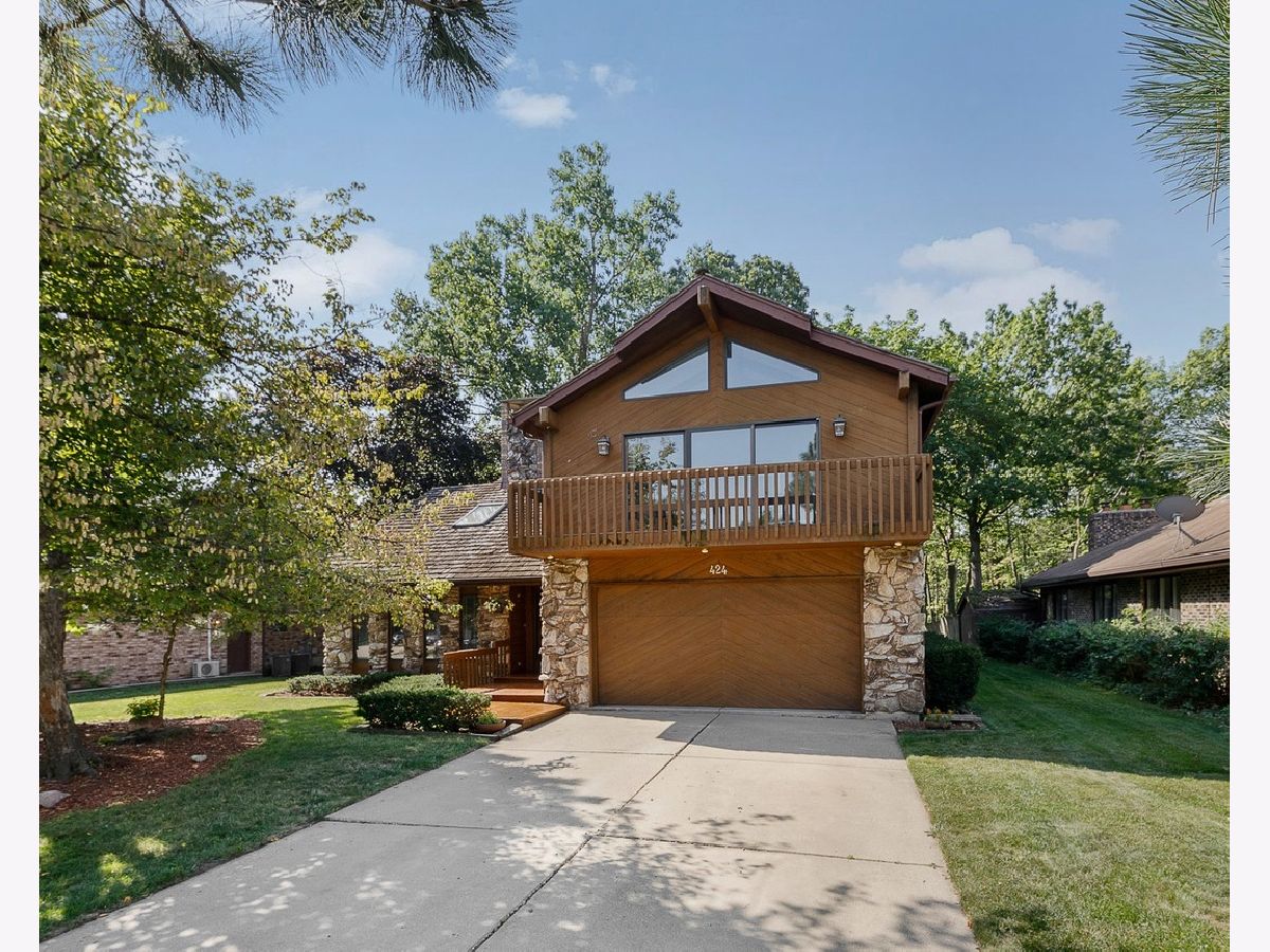Condominiums & Homes Sold Oak Villas Estates Wood Dale Illinois, 424 Hiawatha