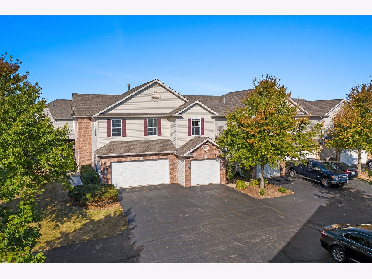 Townhomes Sold Wynstone Village Dekalb Illinois, 263 Bent Grass