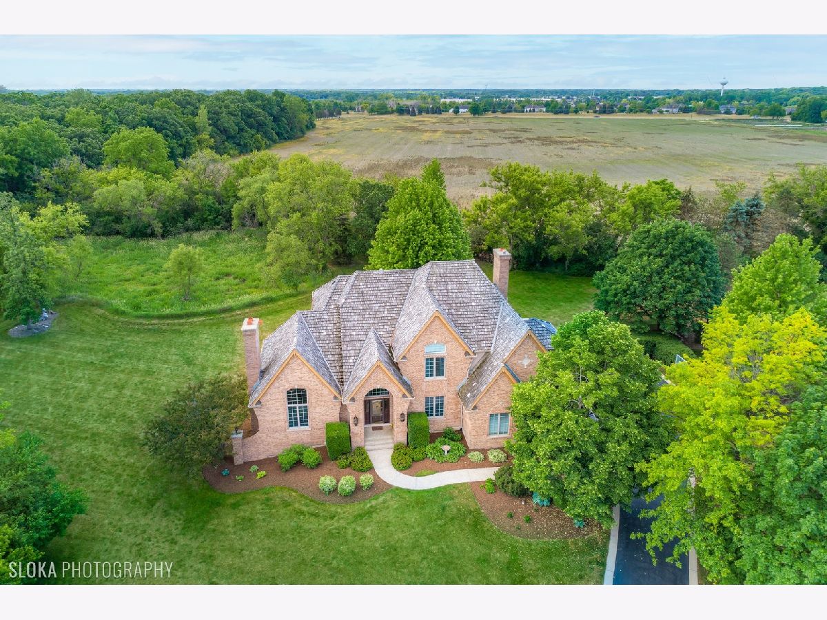 Homes Sold Heritage Estates Lake Barrington Illinois, 28032 Gray Barn