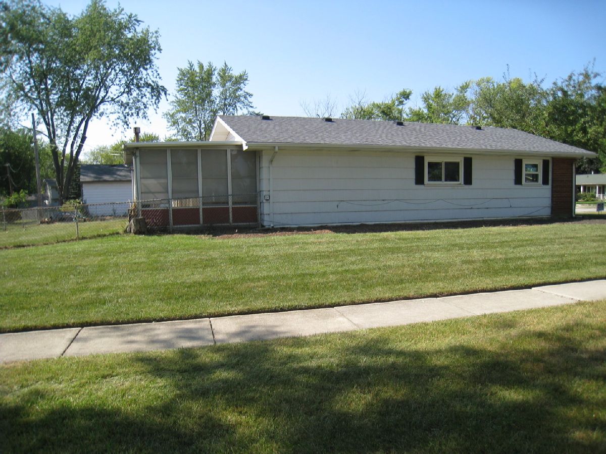 Homes & Condominiums Rented Highlands Hoffman Estates Illinois, 601 Hillcrest