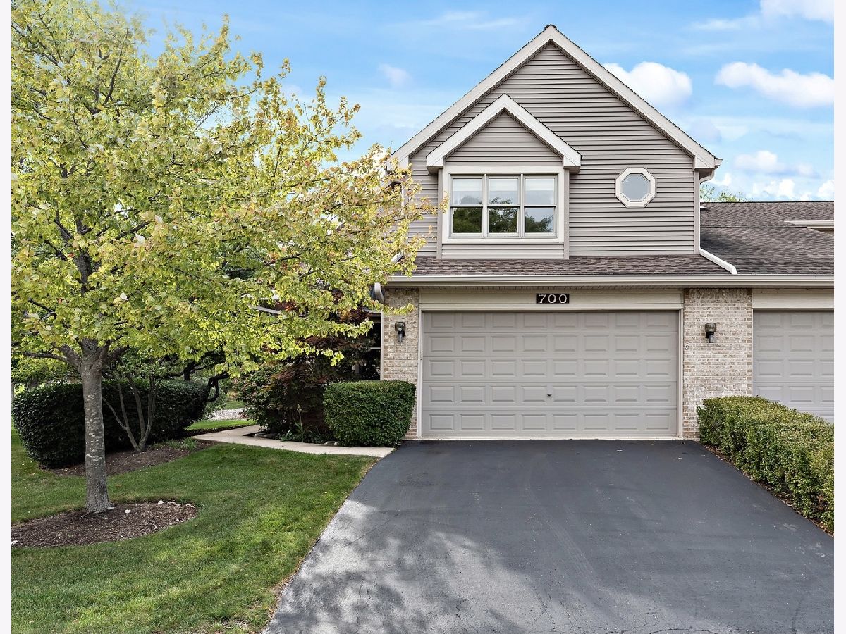 Townhomes Sold Timberlake Estates Palatine Illinois, 700 Walden