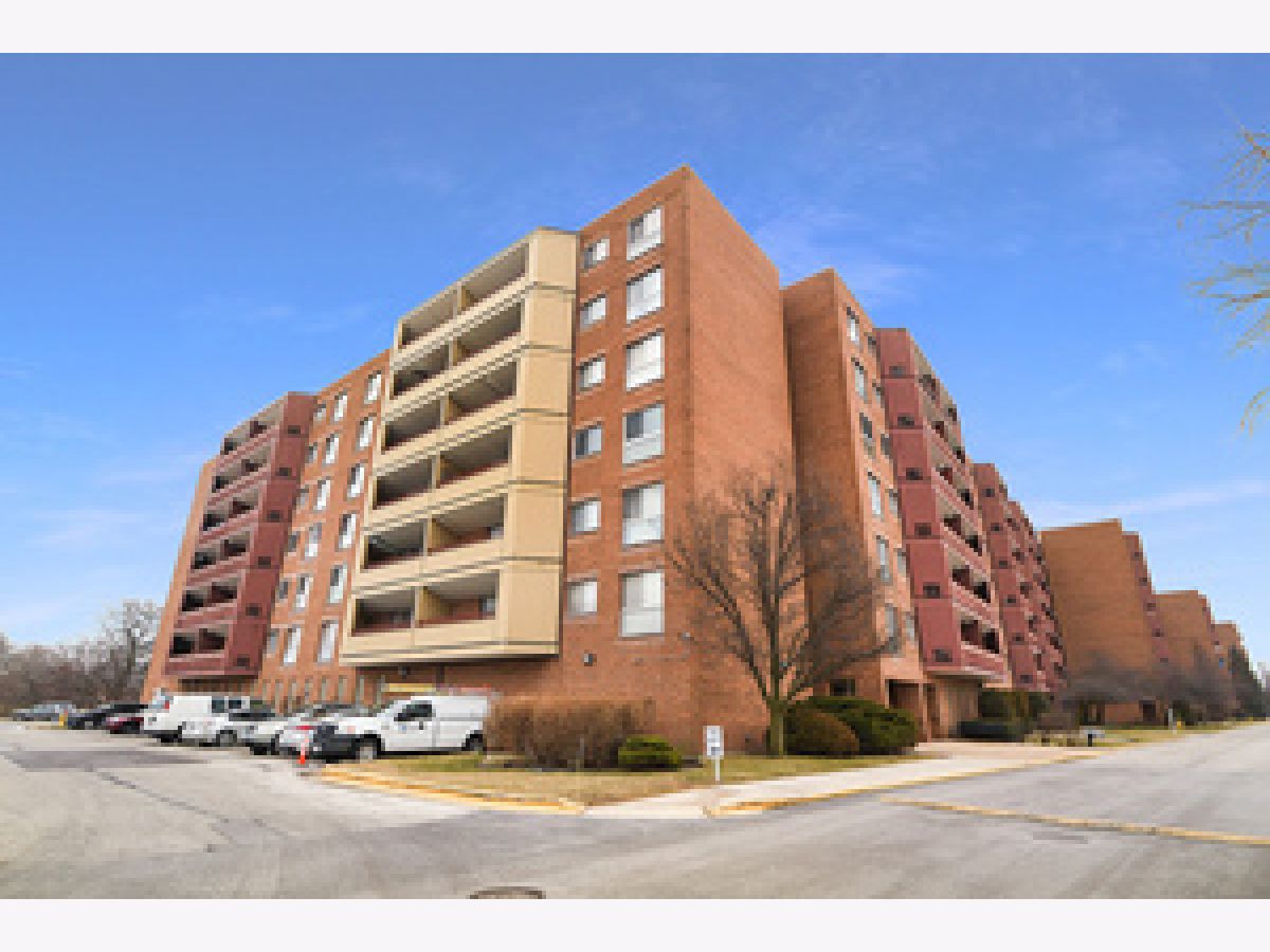 Condominiums Sold Park Of River Oaks Calumet City Illinois, 100 Park