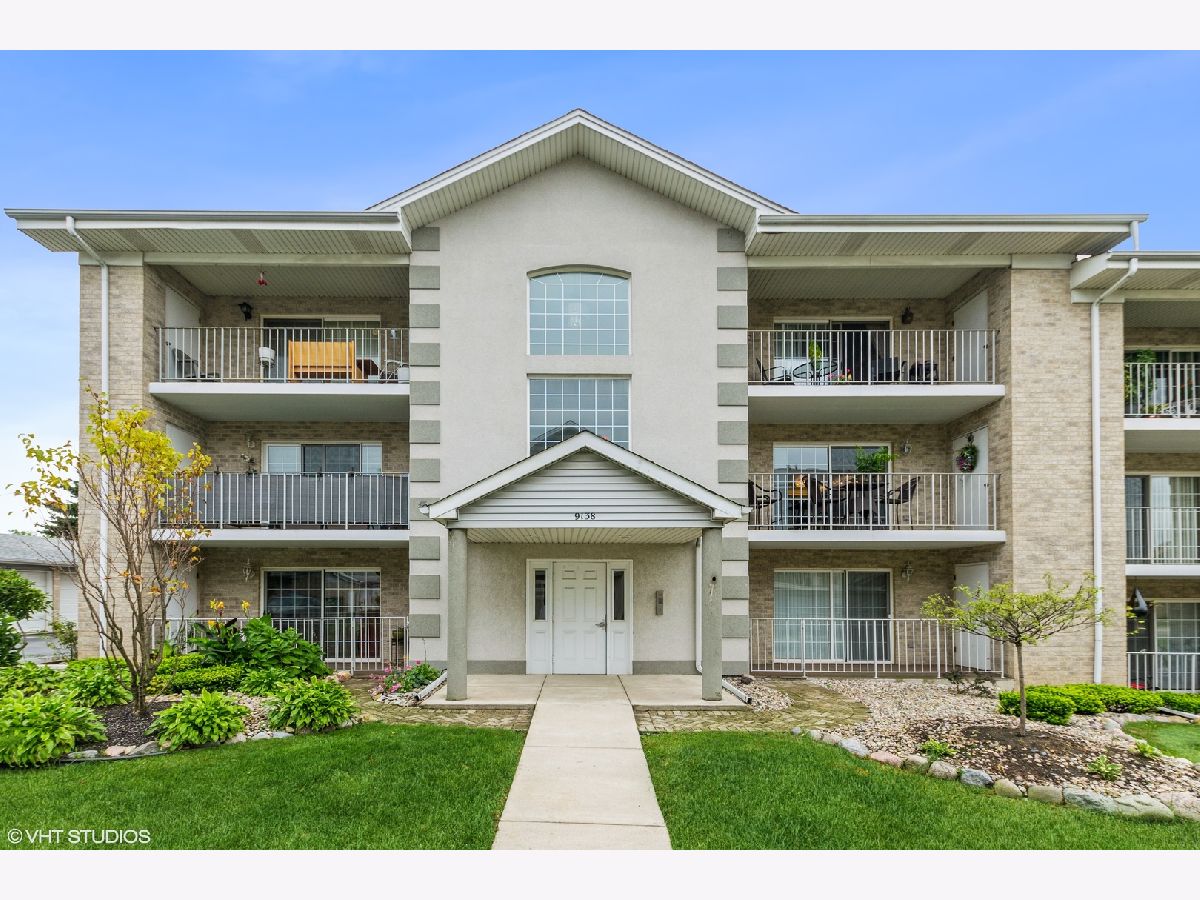 Condominiums Sold Crystal Hills Hickory Hills Illinois, 9138 95th