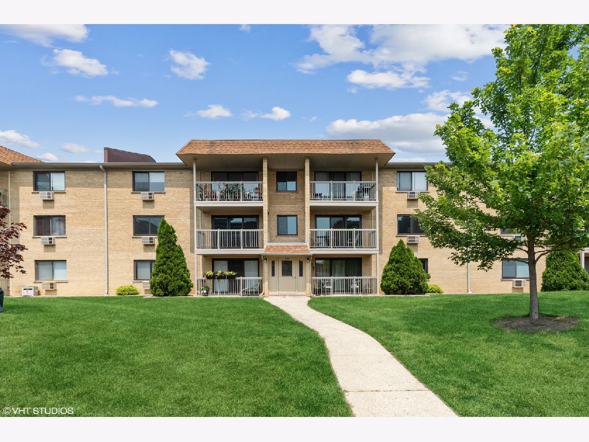 Condominiums Sold Smith Street Condos Palatine Illinois, 249 Smith