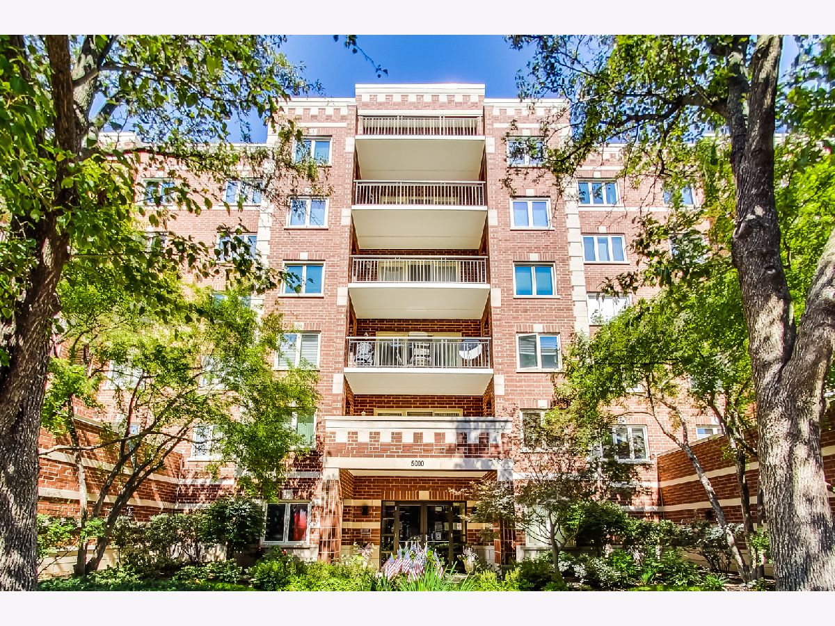 Condominiums Sold Towne Square Skokie Illinois, 5000 Oakton
