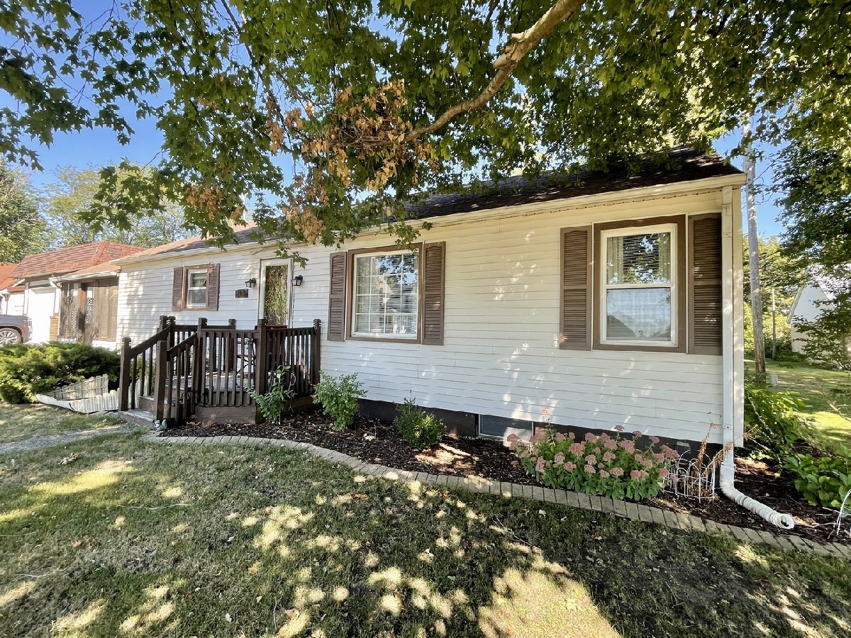  Sold Manlius Illinois, 209 Maple