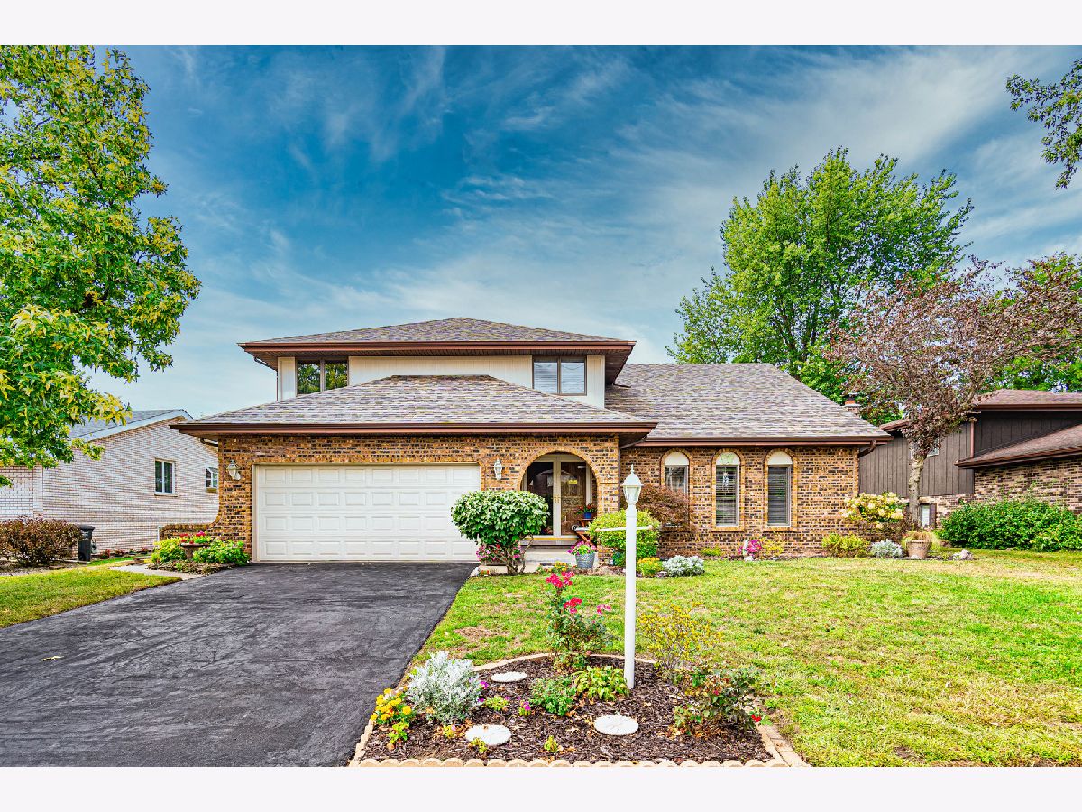 Homes Sold Dejong Gardens Lansing Illinois, 18254 Dejong