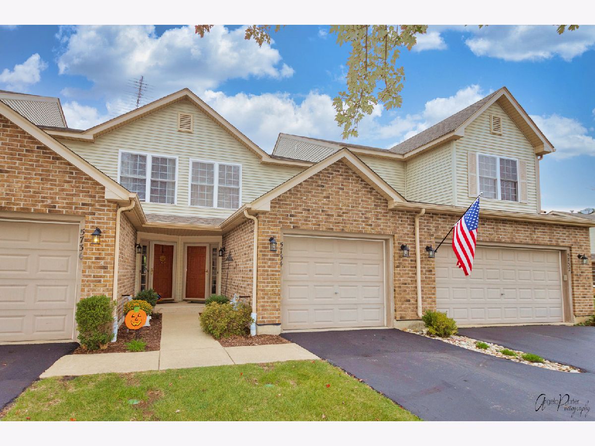Townhomes & Condos & Homes Sold Trails Of Boone Creek Mchenry Illinois, 5734 Fieldstone