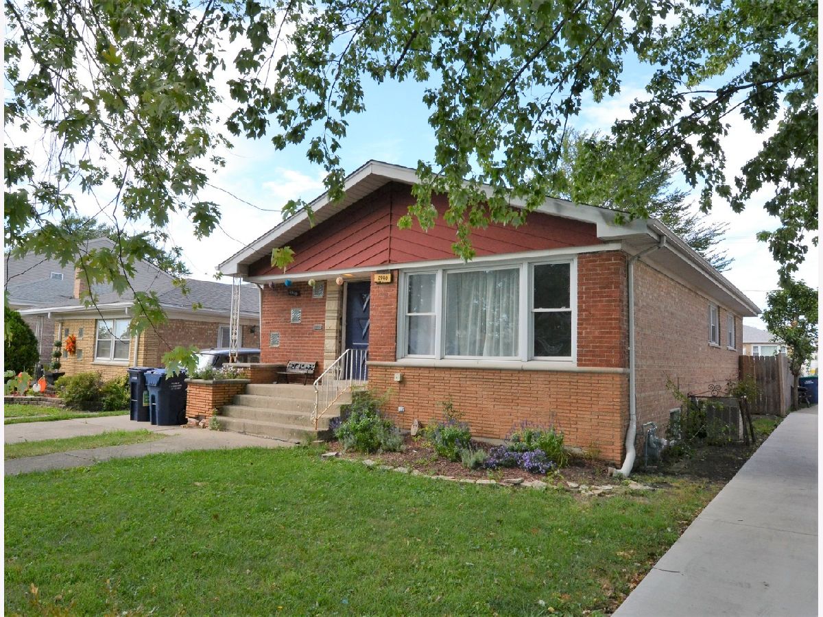 Condominiums & Homes Sold Fountain Blue Evergreen Park Illinois, 2940 99th