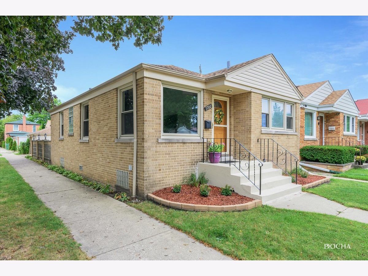 Homes & Condominiums Sold Dunning Square Chicago Illinois, 3700 Pittsburgh