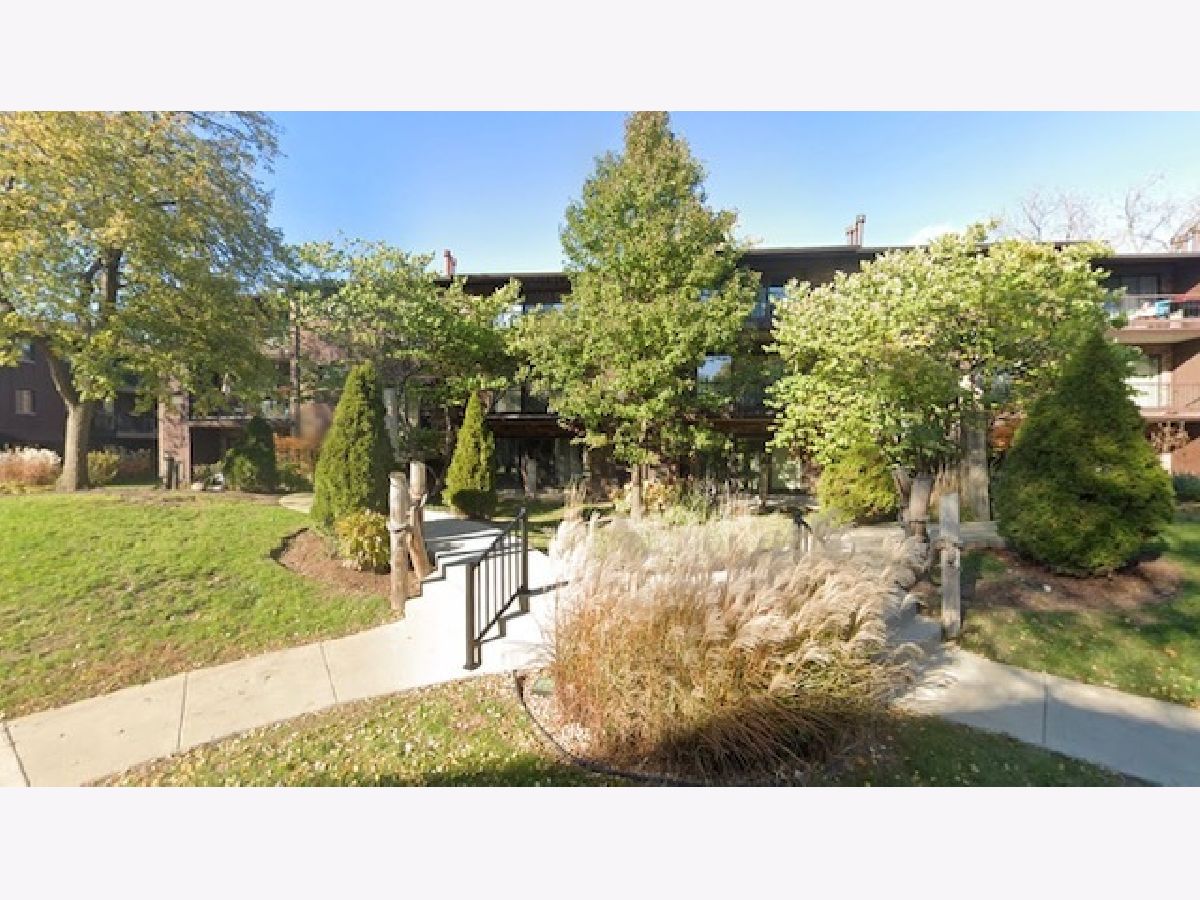 Condominiums Sold Piers Westmont Illinois, 64 64th