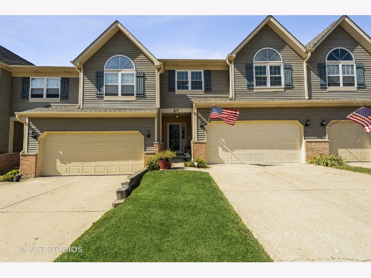 Townhomes Sold Dunridge Condos East Dundee Illinois, 217 Dunridge