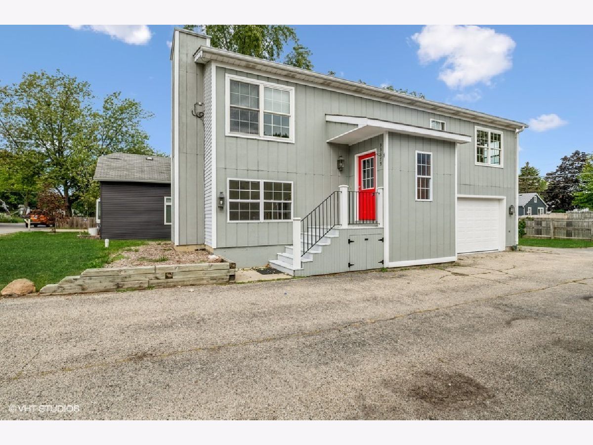 Sold Gages Lake Illinois, 33675 Forest