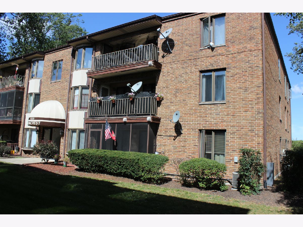 Condominiums Sold Lioncrest Crestwood Illinois, 13535 Lamon