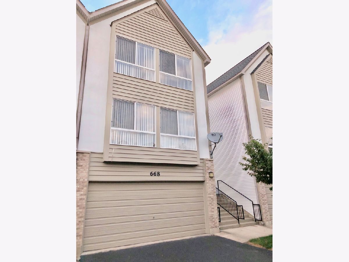 Townhomes Sold Diamond Pointe Mundelein Illinois, 668 Diamond Pointe