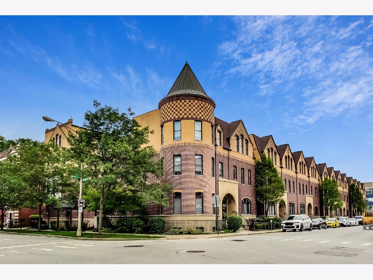 Condos & Townhomes Rented Regency Club Oak Park Illinois, 170 Marion