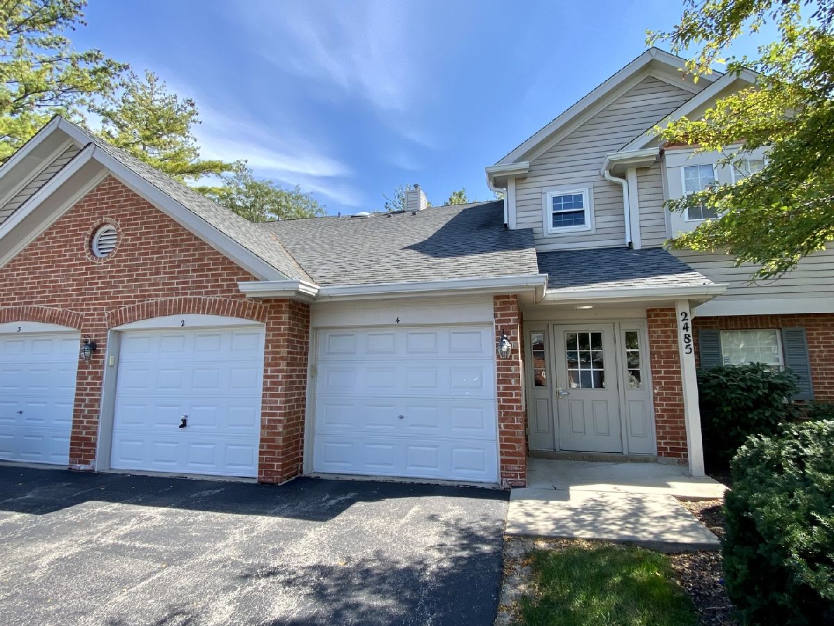 Townhomes & Condos Sold Heatherwood Schaumburg Illinois, 2485 Charleston