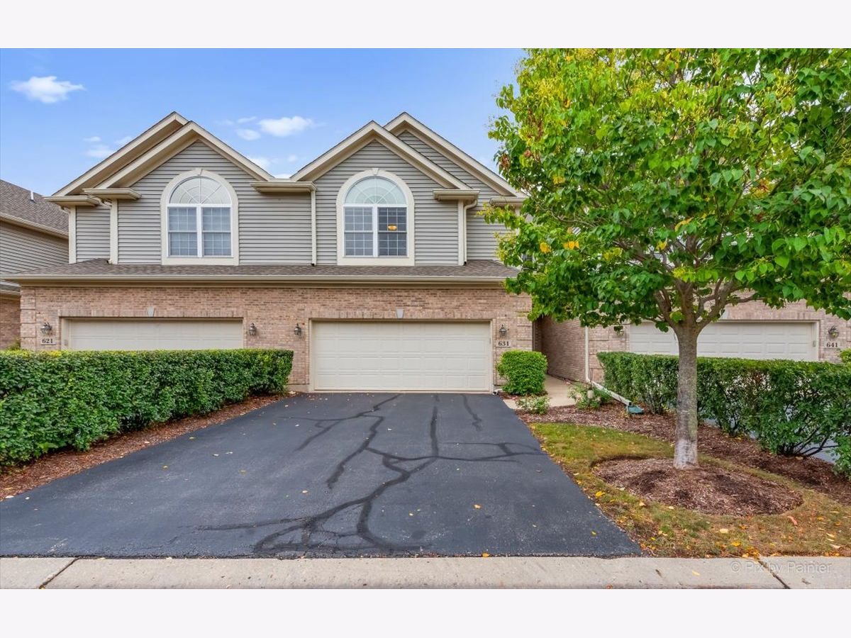 Townhomes Sold Boulder Ridge West Villa Lake In The Hills Illinois, 631 Juniper