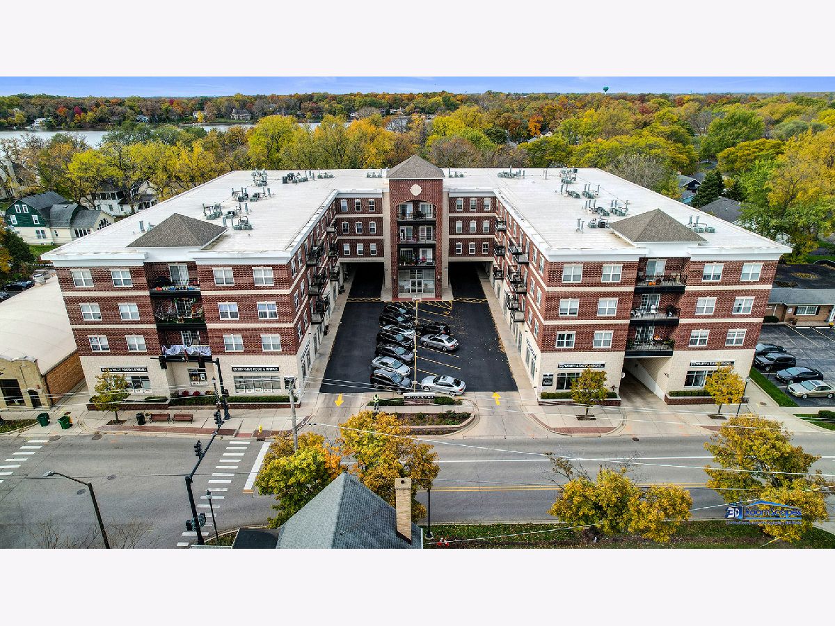 Condominiums Sold Lake Center Place Grayslake Illinois, 10 Lake