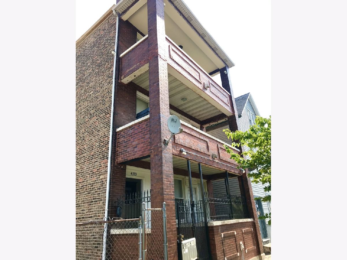  Rented Chicago Illinois, 4333 Wood