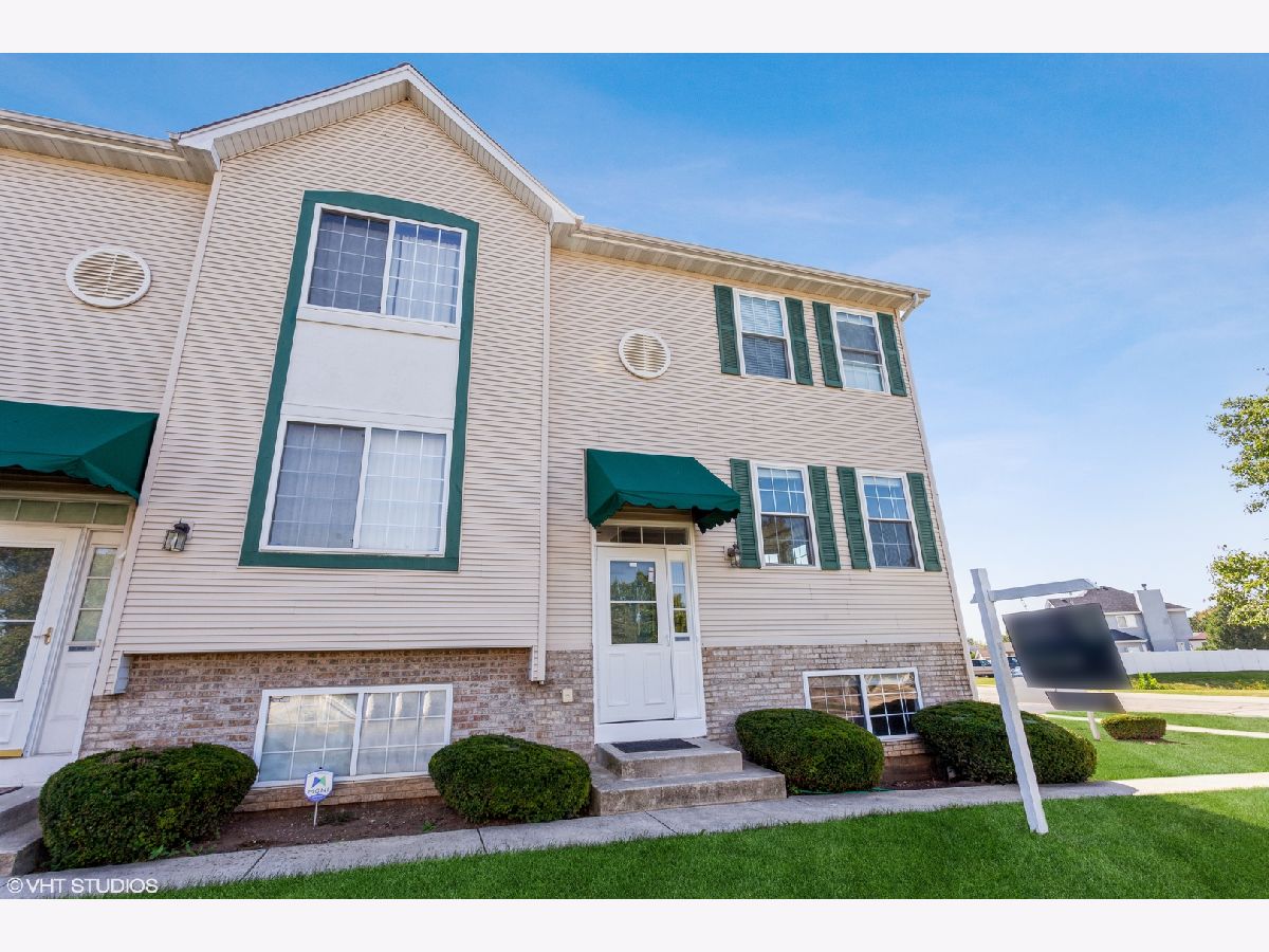 Townhomes & Homes Sold Crest Estates Crest Hill Illinois, 2100 Jasmine