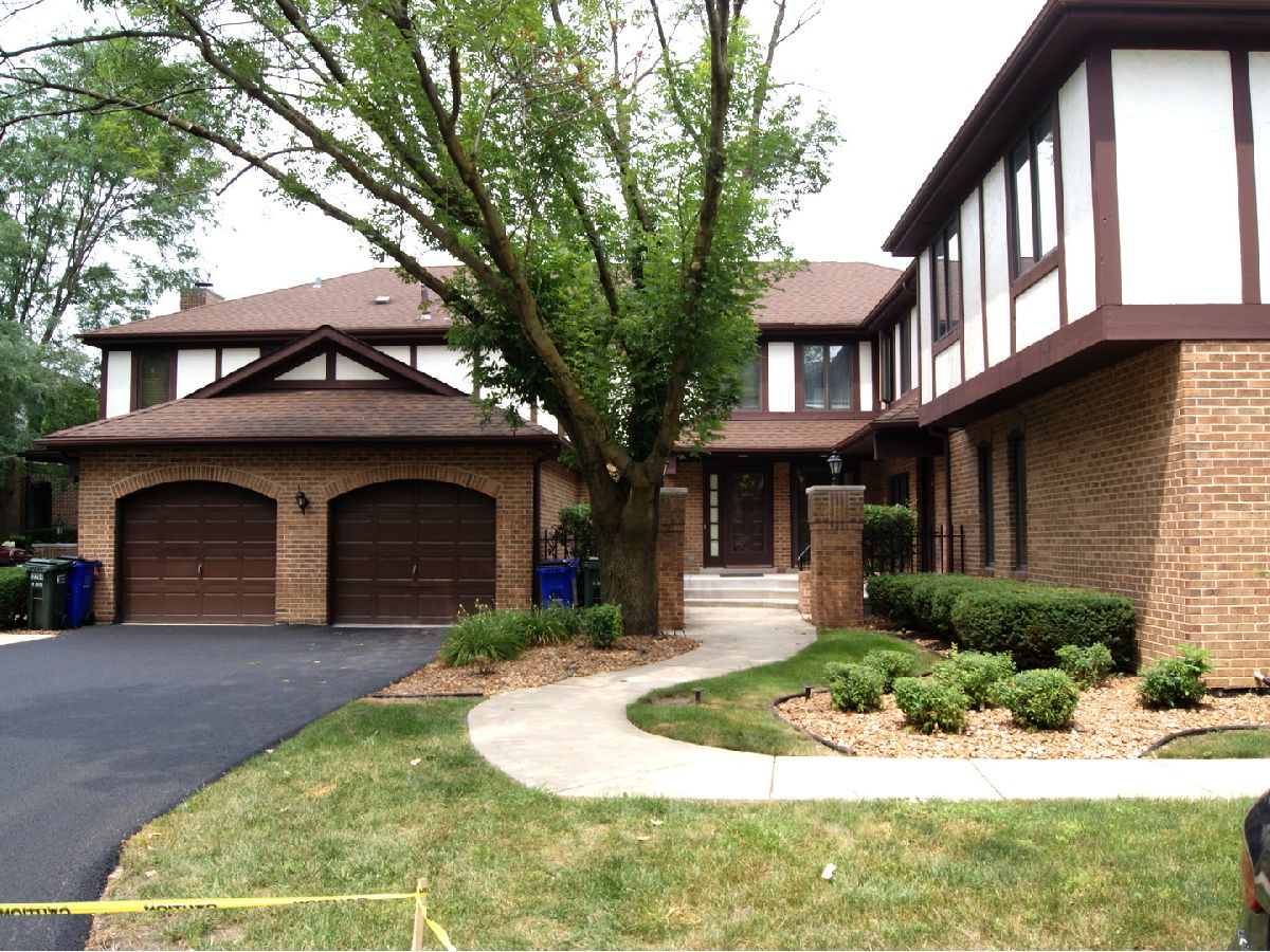 Townhomes & Condos Sold Willow Wood Villas Palos Heights Illinois, 12254 Dogwood