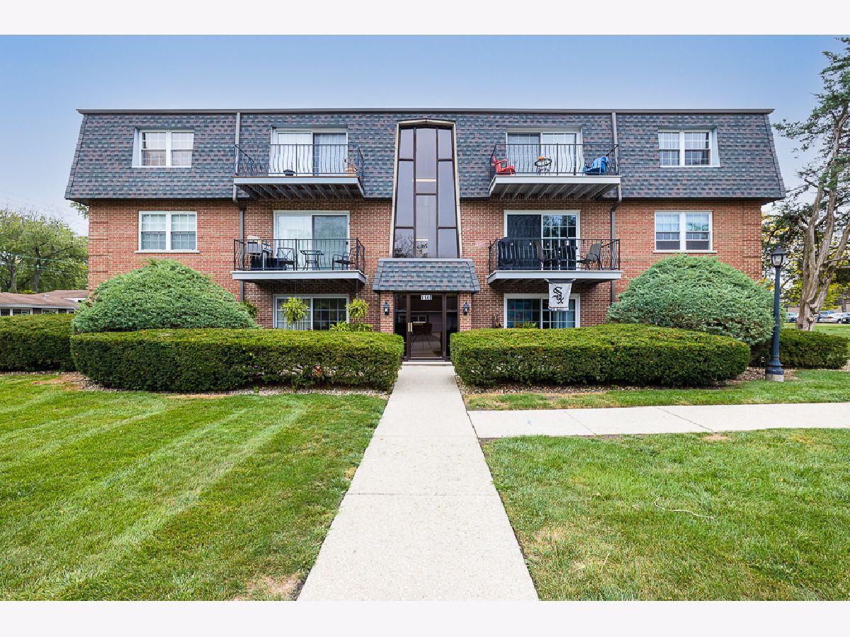 Condominiums Sold Oakwood Glen La Grange Highlands Illinois, 1140 64th