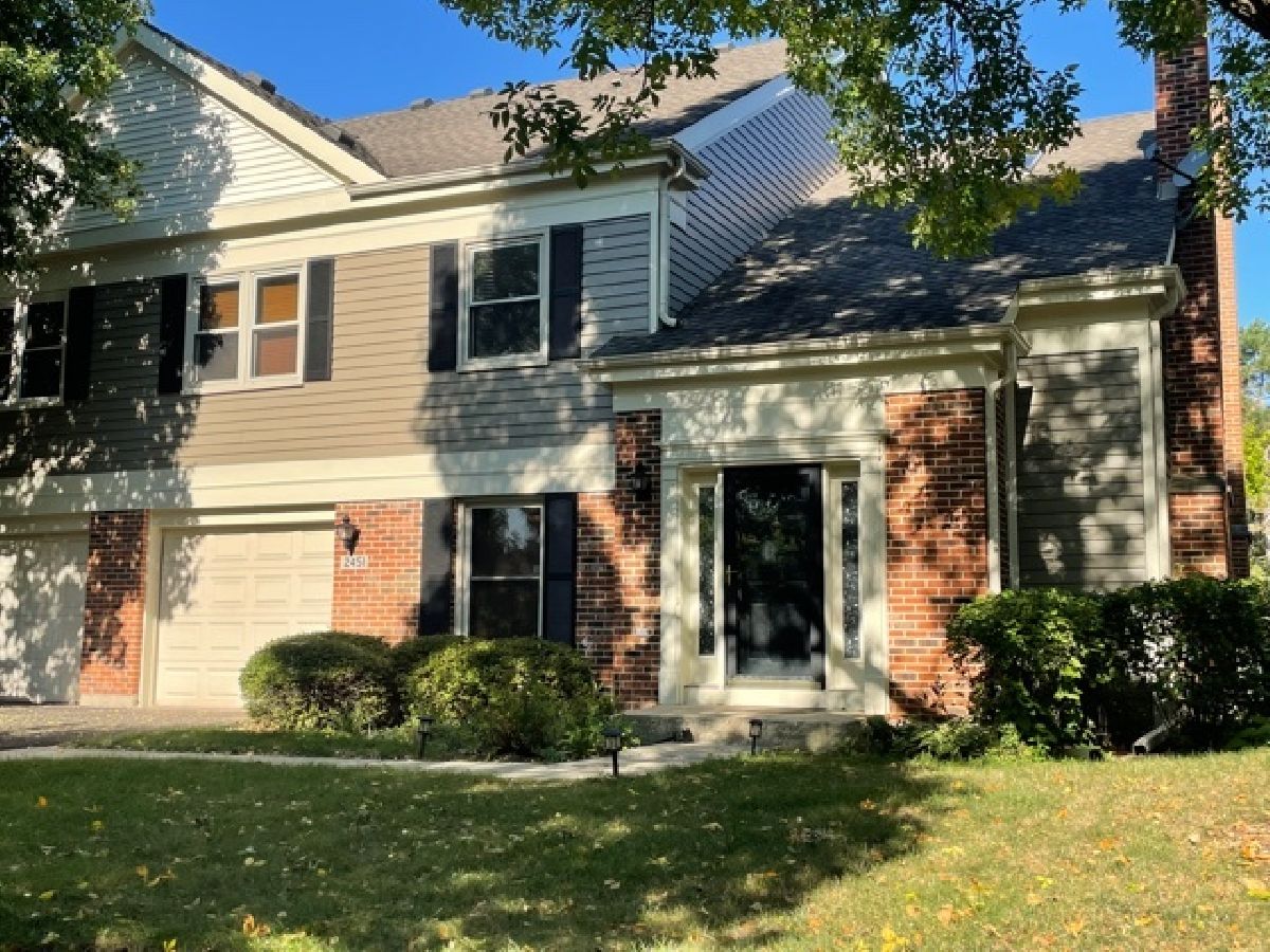 Townhomes & Condos & Homes Sold Lake Arlington Arlington Heights Illinois, 2451 Hunter