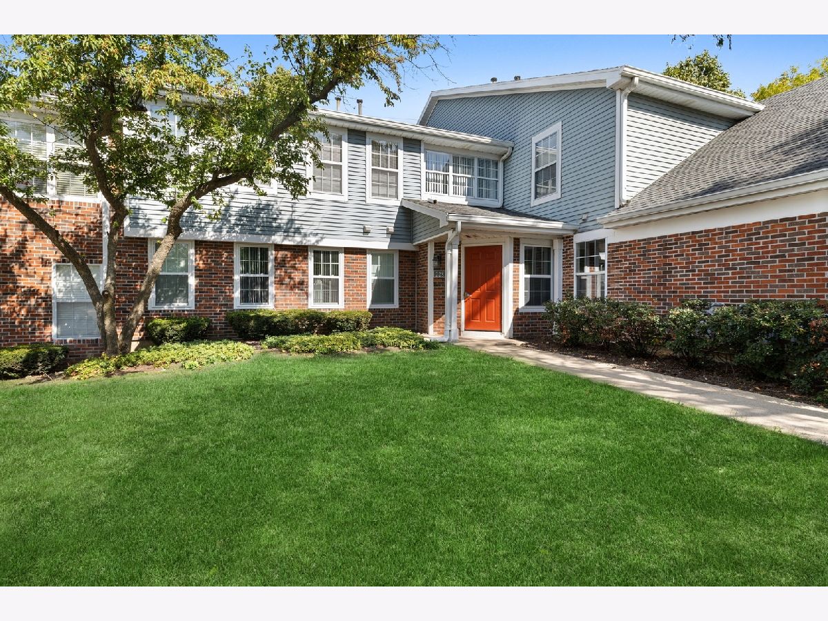 Condominiums Sold Hamilton Place Palatine Illinois, 228 Jennifer