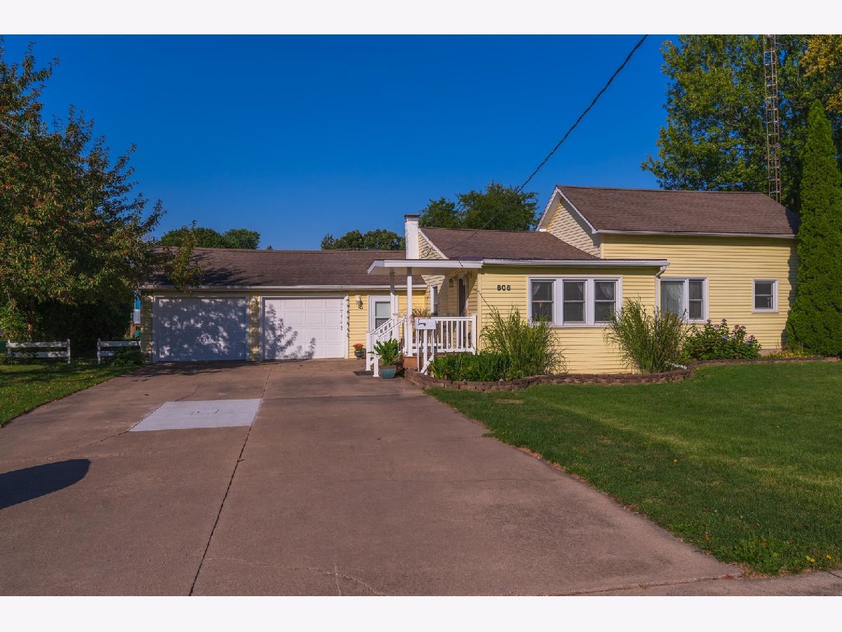  Sold Long Point Illinois, 606 Main