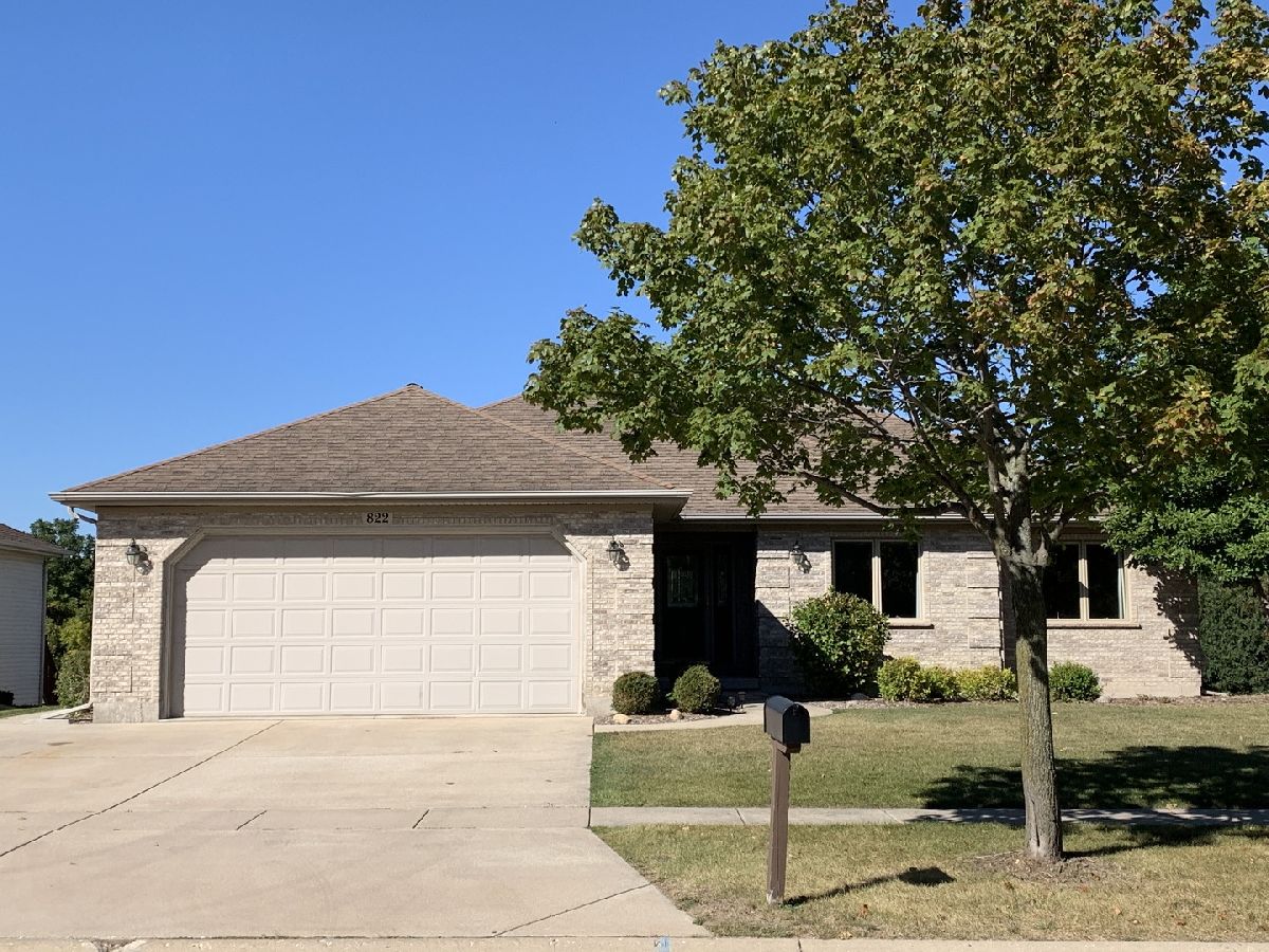 Homes Sold Doral Ridge Estates Marengo Illinois, 822 Doral