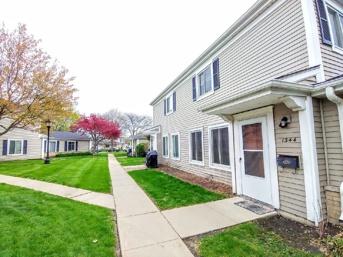 Quincy Park Prospect Heights IL, Townhomes & Condos For Sale & For Rent