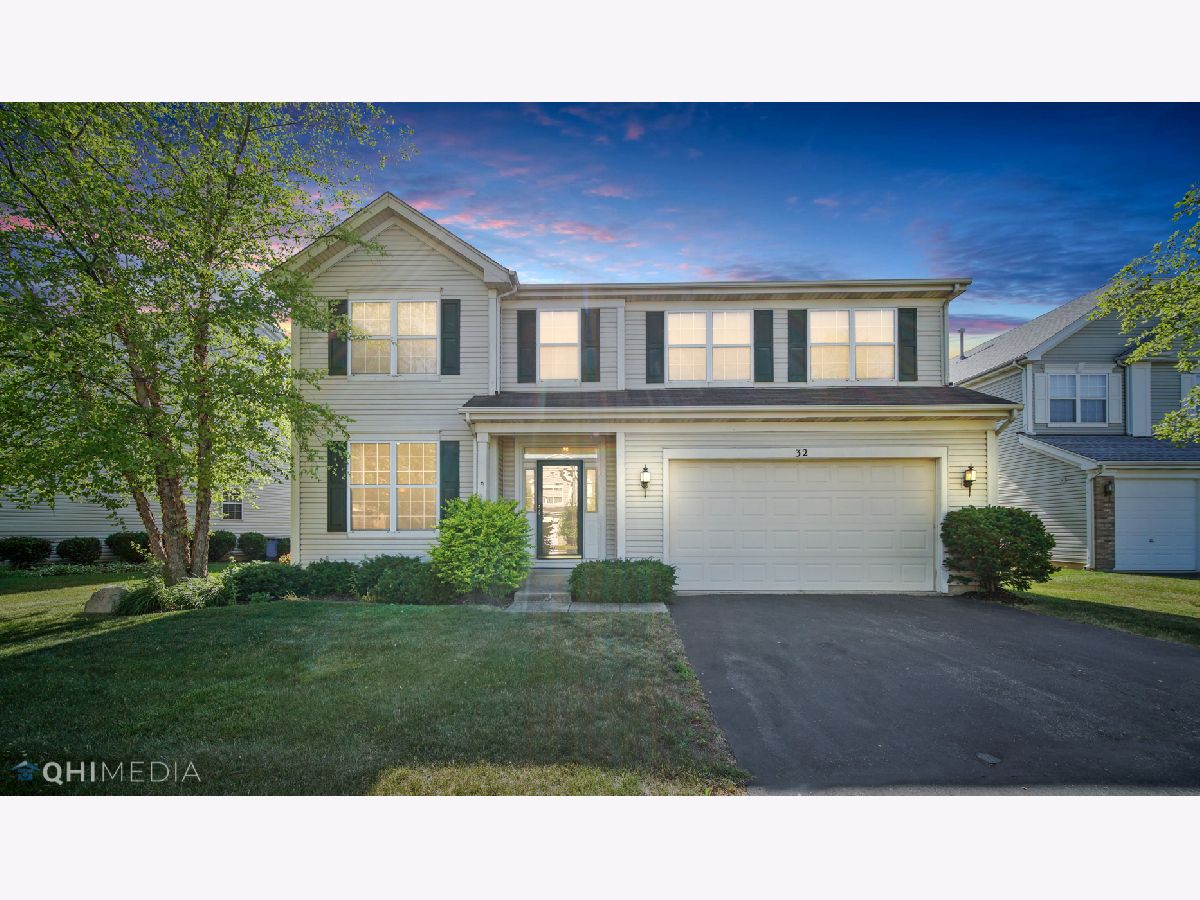 Townhomes & Homes Sold Prairie Pointe Streamwood Illinois, 32 Prairie Pointe
